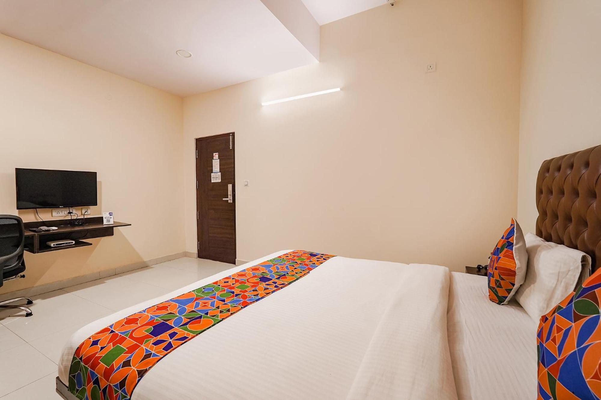 Fabhotel Leela Park Бангалор Экстерьер фото